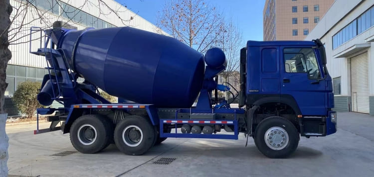 Sinotruk Howo Concrete Mixer Truck for Sale in Zimbabwe
