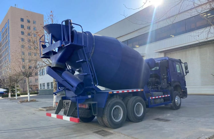 Sinotruk Howo Concrete Mixer Truck for Sale in Zimbabwe