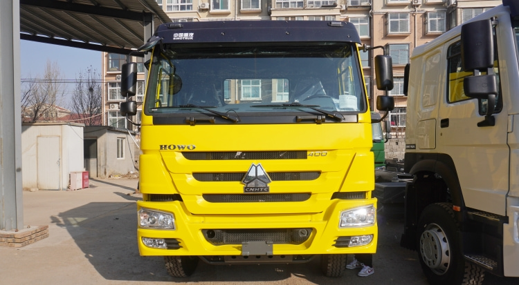 Howo 6x4 Tractor Head 400 for Sale in Congo 
