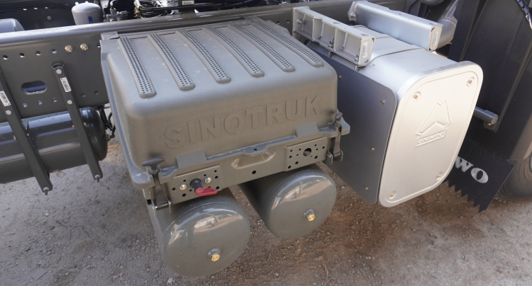 Howo 6x4 Tractor Head 400 for Sale in Congo 