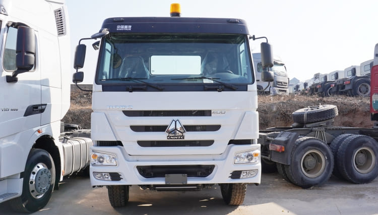 Sinotruk Howo 6x4 Tractor Truck 400 for Sale in Congo Banana