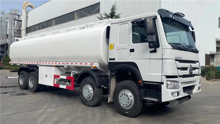 Howo 336 8x4 Tanker Lorry Semi Truck for Sale in Zimbabwe Harare