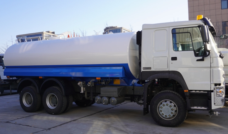 Tractor Water Tanker Price for Sale | Howo Water Truck | Water Tanks for Sale in Harare