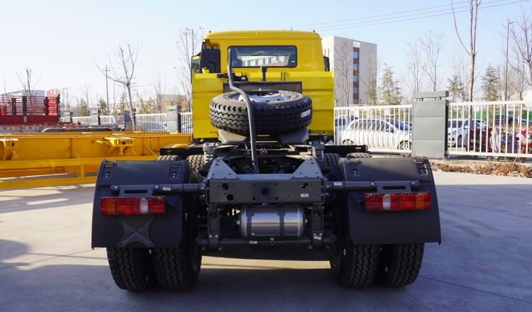 Sinotruk Tractor Head | Howo Truck New Model 6x4 for Sale in Congo