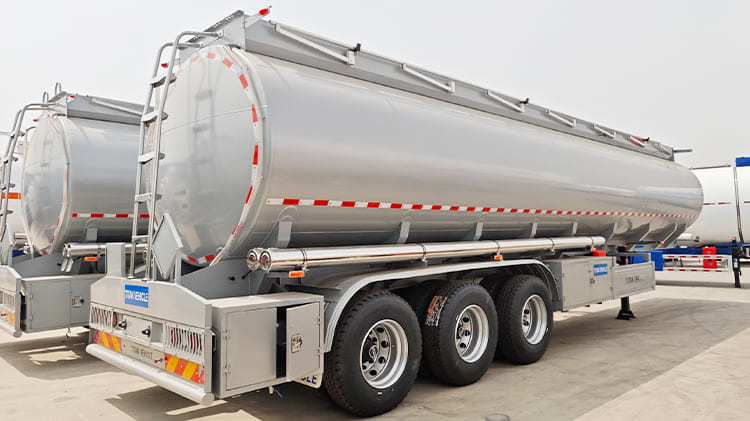 3 Axle 42000 Liter Fuel Tanker Trailer for Sale in Kinshasa Congo