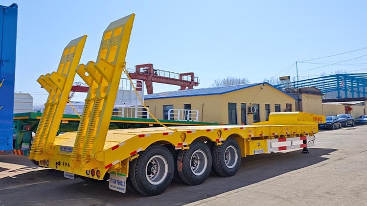 Tri Axle Low Loader Trailer for Sale in Congo Kinshasa