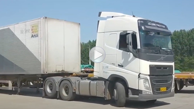 Sinotruk HOWO Head Tractor Truck for Sale 