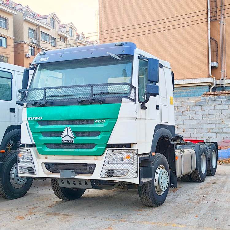 Sinotruk Howo 6x4 Tractor Truck 400